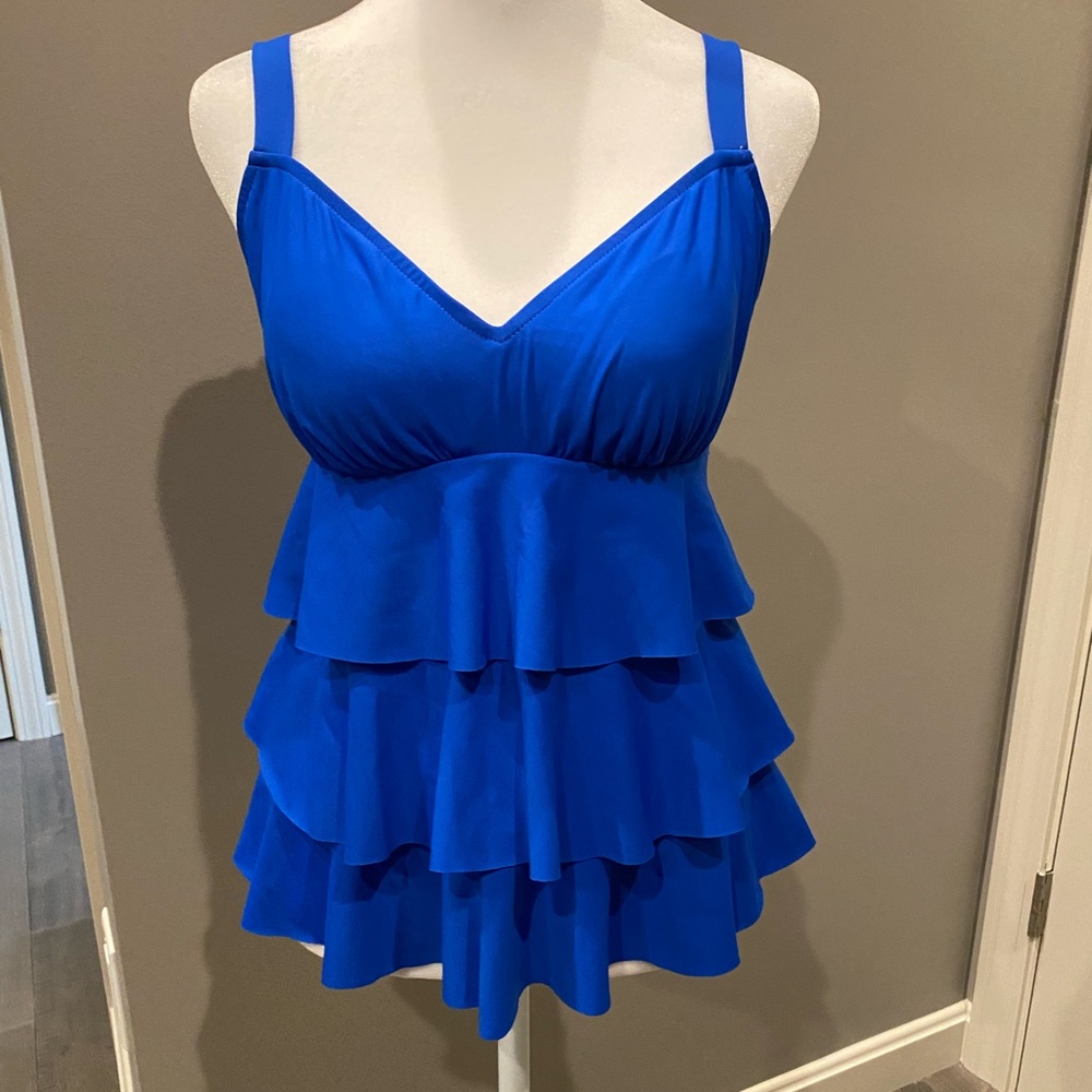 Women’s tankini tops